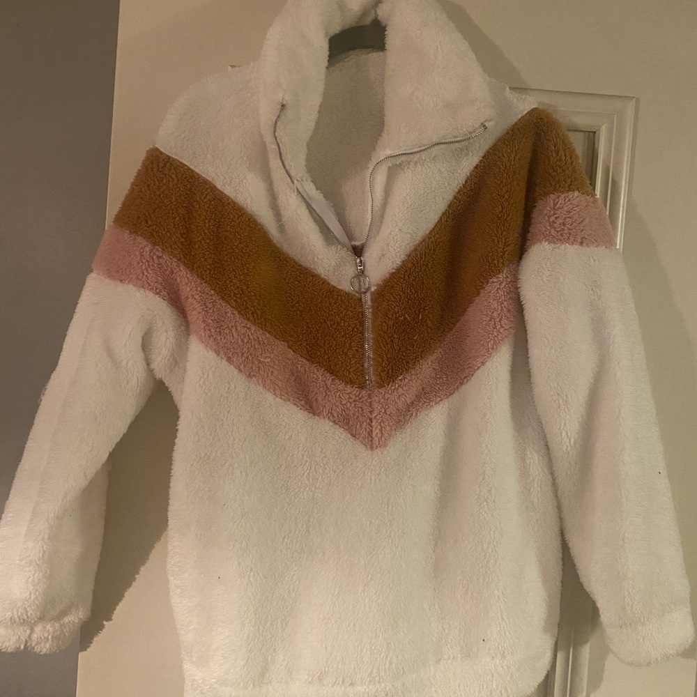 Chevron Amazon pullover
